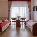 Bed & Breakfast Czerwone Wierchy - Przy Stoku Narciarskim - Sauna I Jacuzzi Wliczone W Cene Pobytu