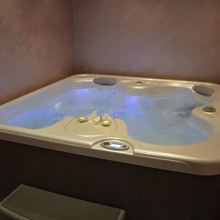 Czerwone Wierchy - Przy Stoku Narciarskim - Sauna I Jacuzzi Wliczone W Cene Pobytu فندق مبيت وإفطار 3*