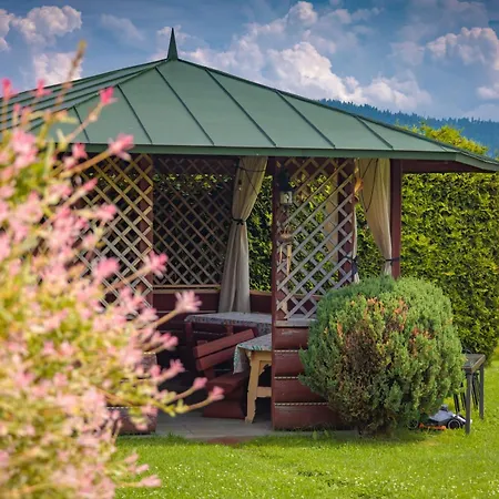 Czerwone Wierchy - Przy Stoku Narciarskim - Sauna I Jacuzzi Wliczone W Cene Pobytu فندق مبيت وإفطار بيالكا تاترزانسكا